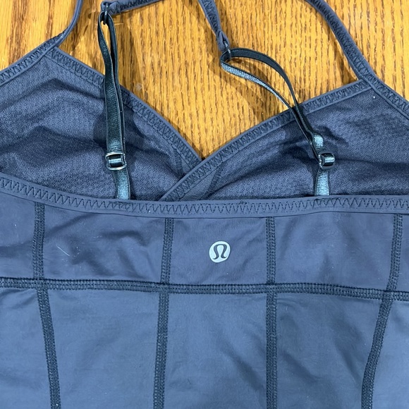 Lululemon Rehearsal Tank - Picture 2 of 5